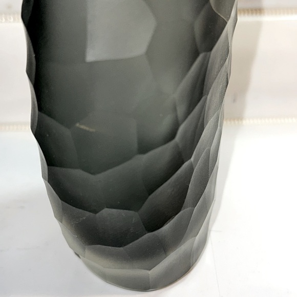 Hand Blown Murano Style Hammered Art Glass Vase in Grey - Picture 6 of 7